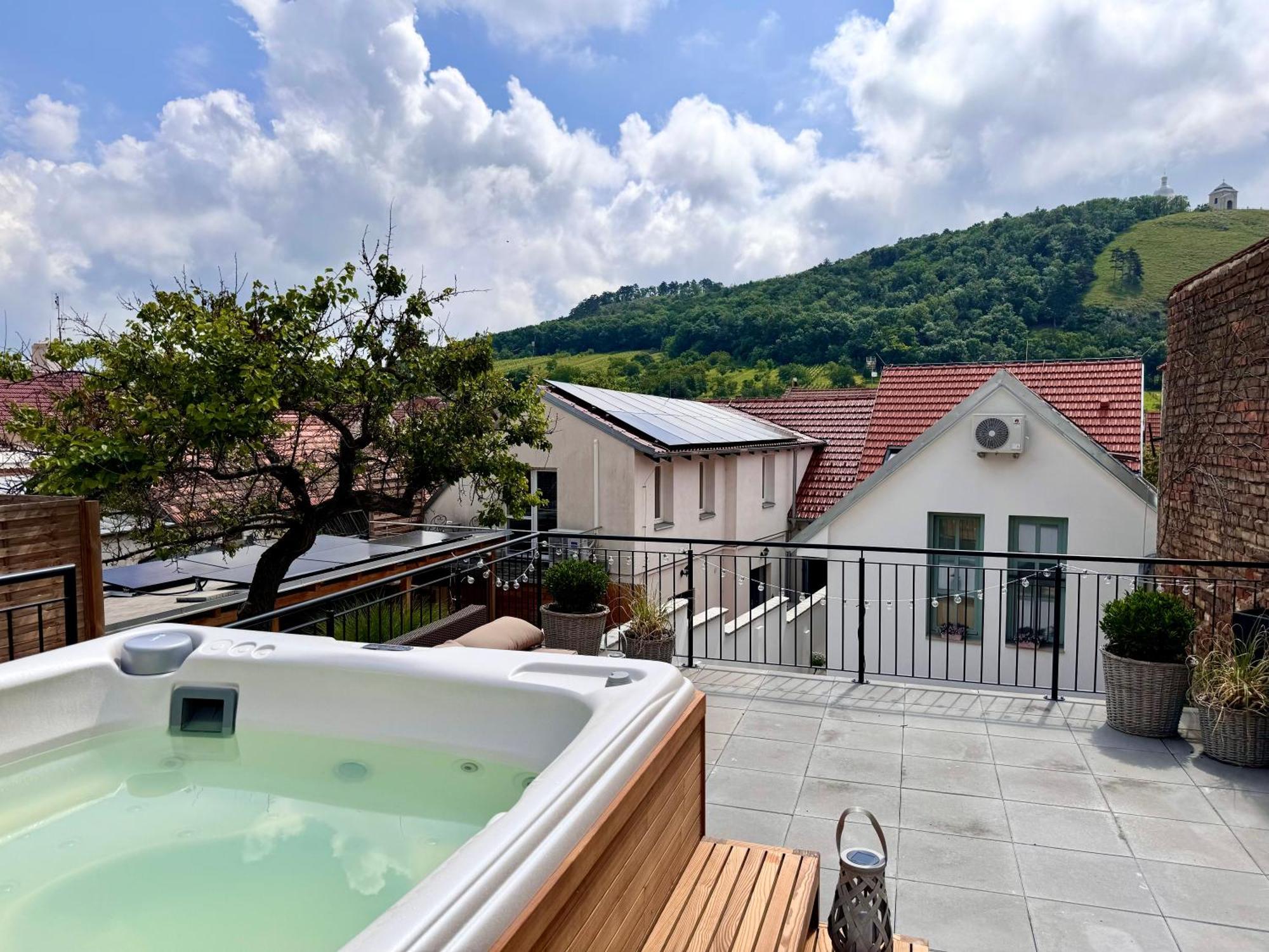 Soul Apartments มิคูลอฟ ภายนอก รูปภาพ